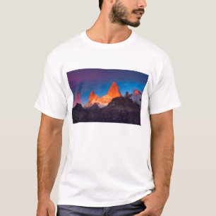 Mt Fitz Roy am Sonnenaufgang T-Shirt