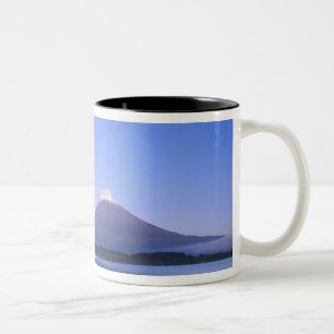 Mt. Fuji vom Motosu-See, Yamanashi, Japan Zweifarbige Tasse