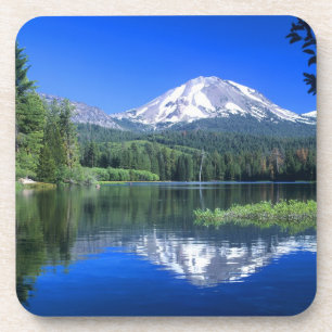 Mt. Lassen erhebt sich über den Manzanita-See Getränkeuntersetzer