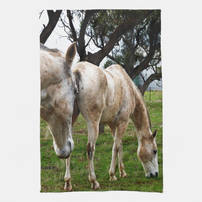 Muddy White Horses, Geschirrtuch (Vertikal)