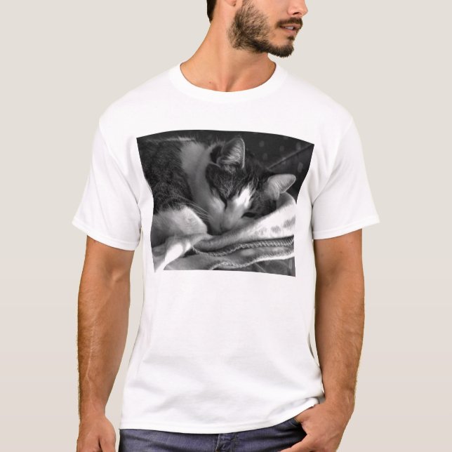 Müder Kitty. T-Shirt (Vorderseite)