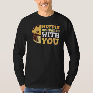 Muffin im Vergleich zu einem Backen T-Shirt