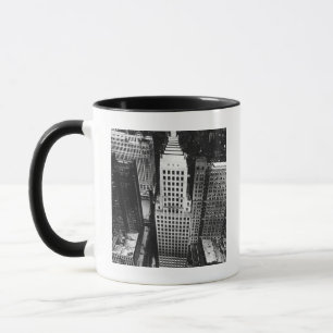 Mug 1960 :  Une vue aérienne d'un gratte-ciel de