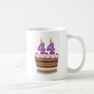 Mug 44 ans sur le gâteau d'anniversaire