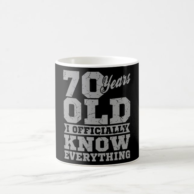 Mug 70 ANS ÂGÉ 70 Anniversaire Cadeau Papa sait tout (Centre)