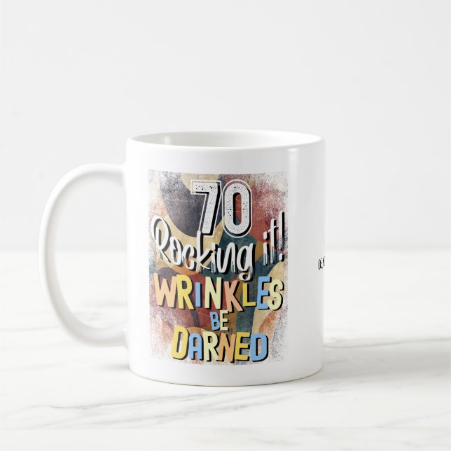 Mug 70 En Frappe ! Écrasement, Seveneth Anniversaire (Gauche)
