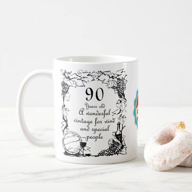 Mug 90e anniversaire Personnalisation du vin Vintage v (Avec donut)