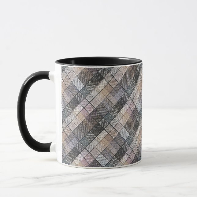 Mug à damiers gris. (Gauche)