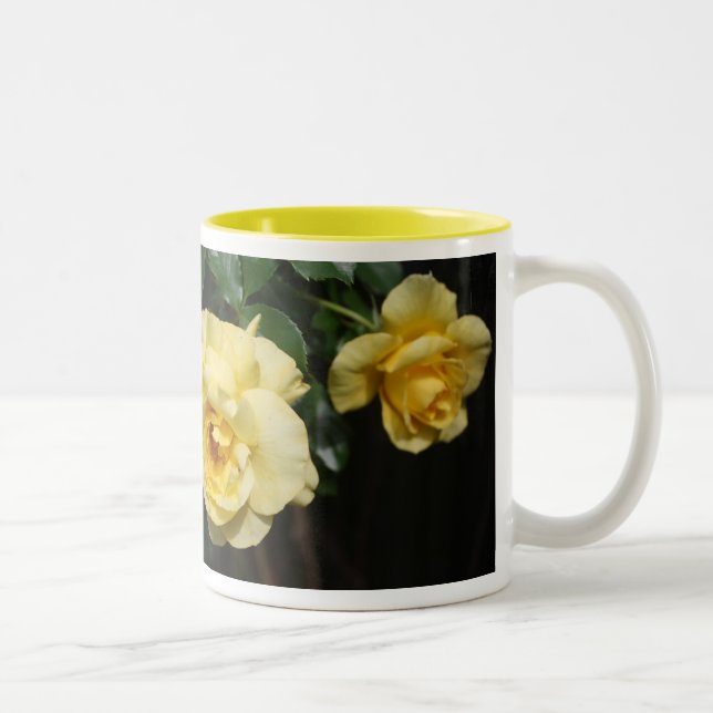 Mug à deux tons de roses jaunes (Droit)