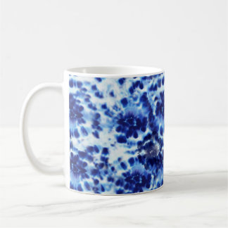 mug à motifs bleus à cravate