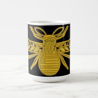 Mug Abeille dorée royale imitation de broderie