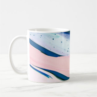 Mug acrylique, peinture, abstraite. Fermeture du table