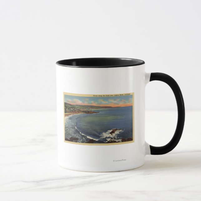 Mug Aérien des criques le long de la côte (Droite)