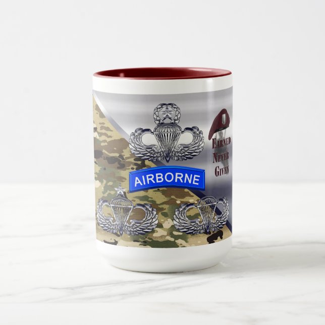 Mug Ailes aéroportées - jamais gagnées (Centre)