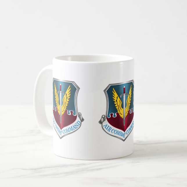 Mug Air Combat Command –“ACC” (Devant gauche)