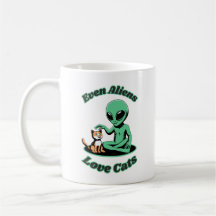 Alien mignon et chat mignon. Animal drôle