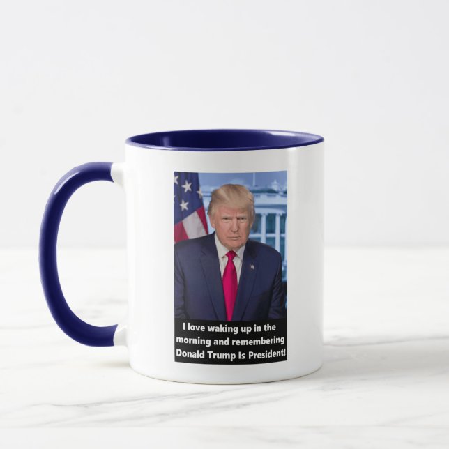Mug Amour de Donald Trump I se réveillant pendant le (Gauche)