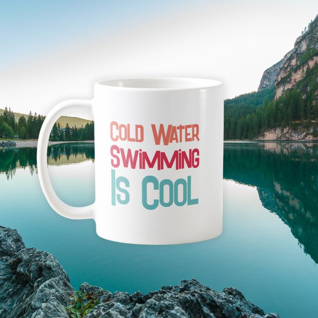 Mug Amusement Eau Froide Natation Typographie moderne (Créateur téléchargé)