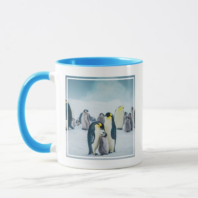 Mug Animaux de bébés cutest | Alimentation de pingouin (Gauche)