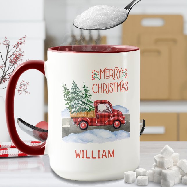 Mug Aquarelle Plaid Camion Rouge Neige Joyeux Noël (Merry Christmas red accent coffee mug with red and black buffalo plaid truck and personalized name)