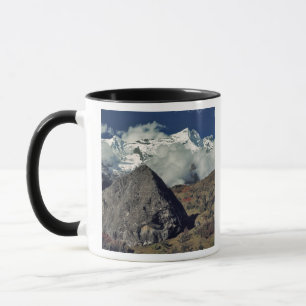 Mug Asie, Népal, Parc national de Sagarmatha. Une priè