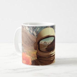 Mug Astronaute surréaliste dans un champ de fleurs