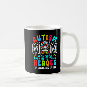 Mug Autisme Maman Élever Héros Super Messy Bun