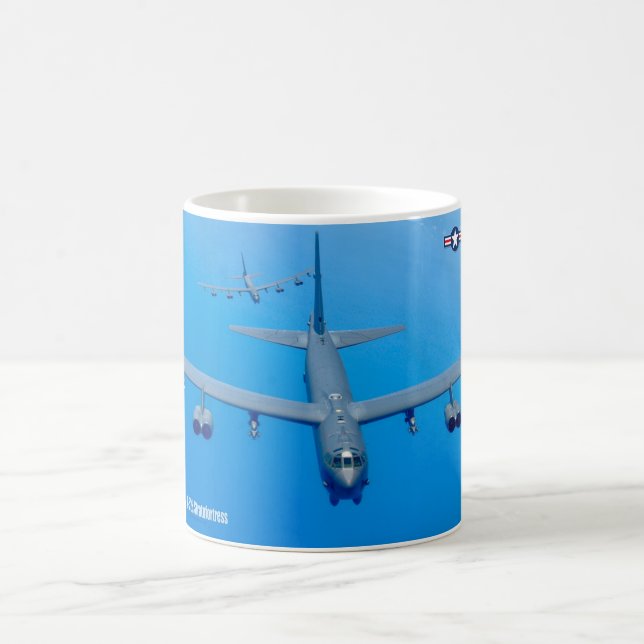 MUG B-52H STRATOFORTRESS (Centre)