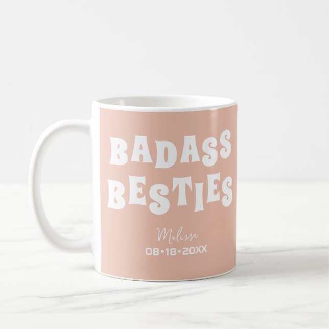 Mug Badass Besties Funny Bridesmaid Favoriser Cadeau (Gauche)
