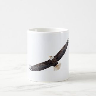Mug Bald Eagle en vol