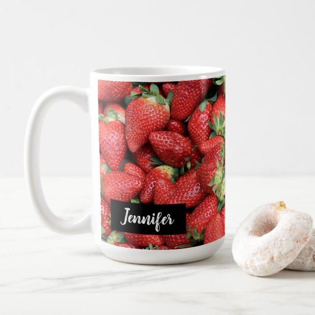 Mug Batch of Red Juicy Strawberries (Avec donut)