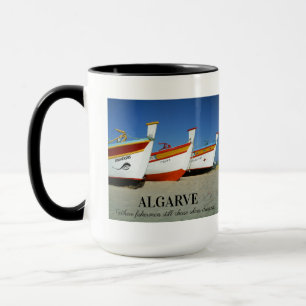 Mug Bateaux de pêche sur la plage de l'Algarve Photo