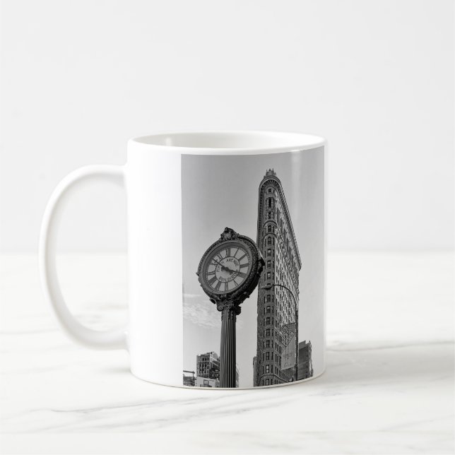 Mug Bâtiment et horloge de Flatiron dans le blanc noir (Gauche)