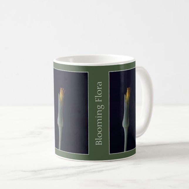 Mug Beauté personnalisée dans une photo florale élégan (Devant droit)