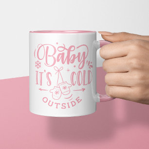 Mug Bébé Il fait froid dehors Pink Fête Noël