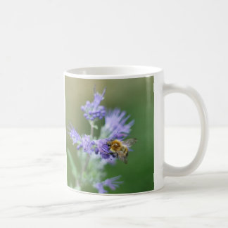 Mug Belle abeille sur fleur bleue