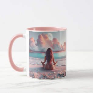Mug Belle femme méditant sur la plage vierge