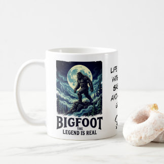 Mug Bigfoot Sasquatch dans les bois