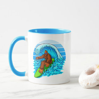 Mug Bigfoot Surfant sur les Vagues Amusement Sasquatch