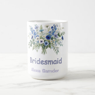 Mug bleu blanc floral demoiselle d'honneur nom violet 
