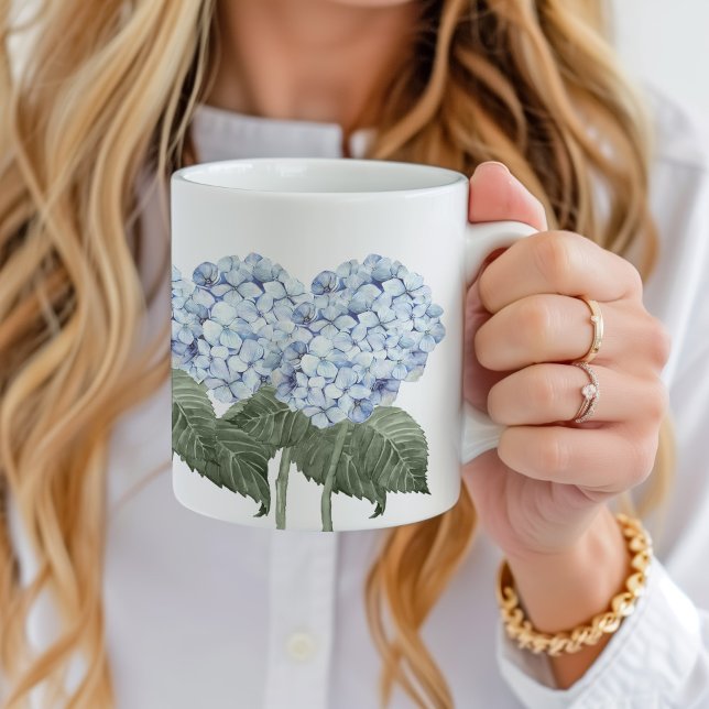 Mug Blue Hydrangea Bloom Hamptons céramique (blue hydrangea ceramic mug with custom name)