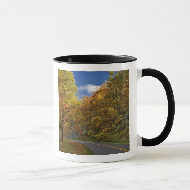 Mug Blue Ridge Parkway courbant dans les couleurs de l (Droite)