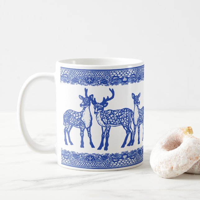 Mug Blue Willow Deer Buck Doe Unique Animal Whimsical (Avec donut)