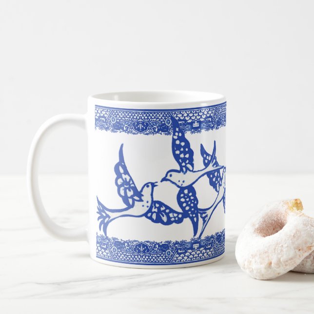 Mug Blue Willow Phoenix Bird Blue & White Chinoiserie (Avec donut)