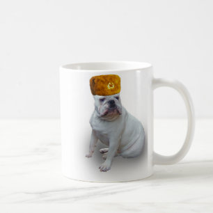 Mug Bouledogue avec le casquette de fourrure russe