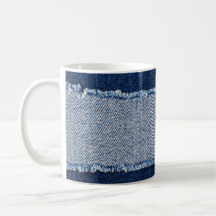 Mug Cadre de jean bleu denim fringé.