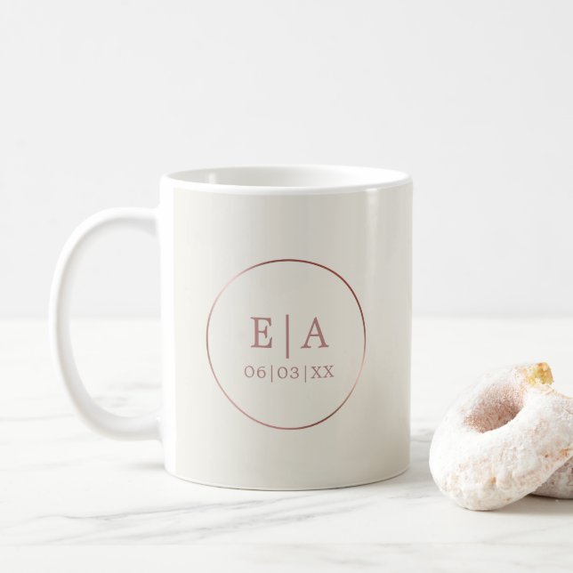 Mug Cafetière de mariage pour couples à monogramme sim (Avec donut)