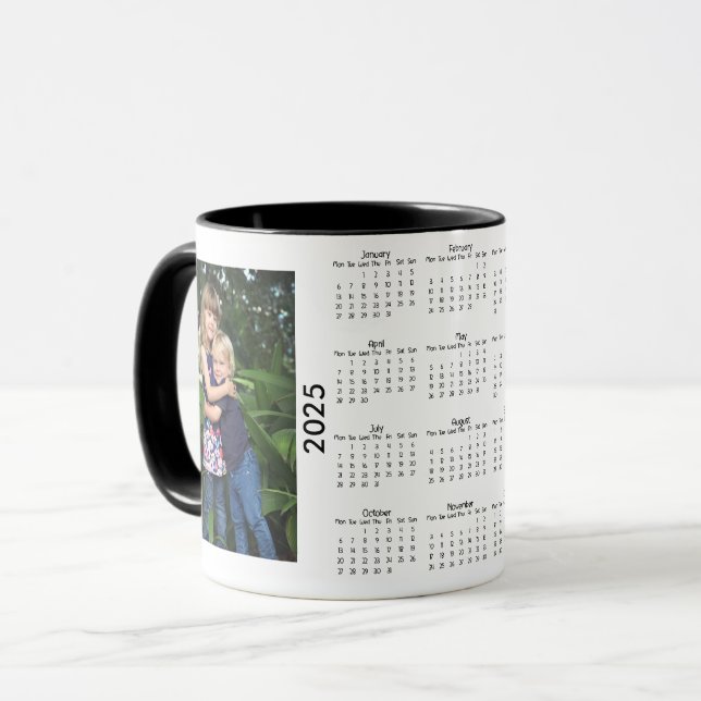 Mug Calendrier Photo personnalisée 2025 (Devant gauche)