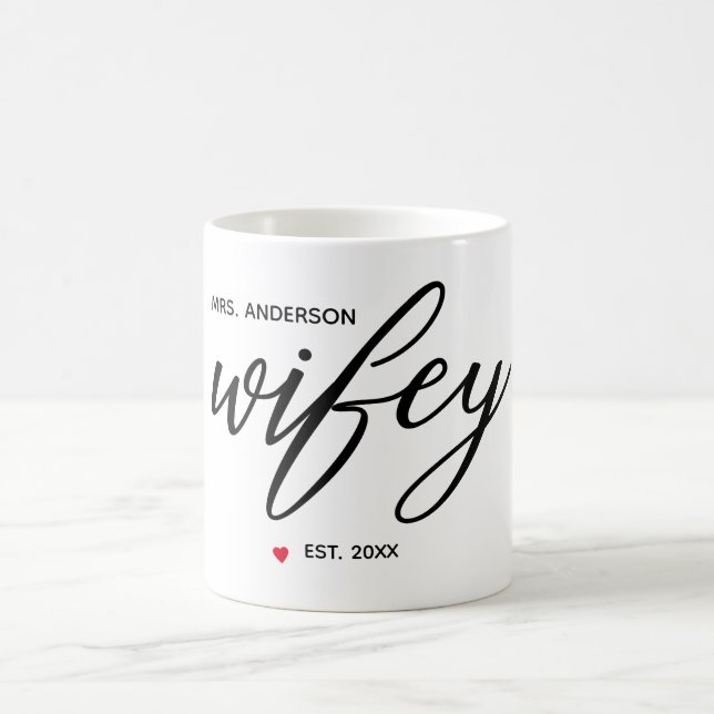 Mug Calligraphie moderne "Wifey" (Centre)