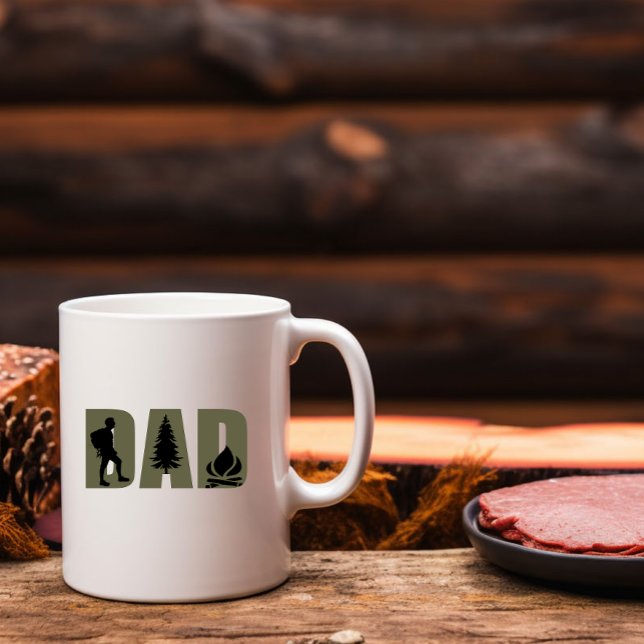 Mug Camping et père de randonneur randonnée (Créateur téléchargé)